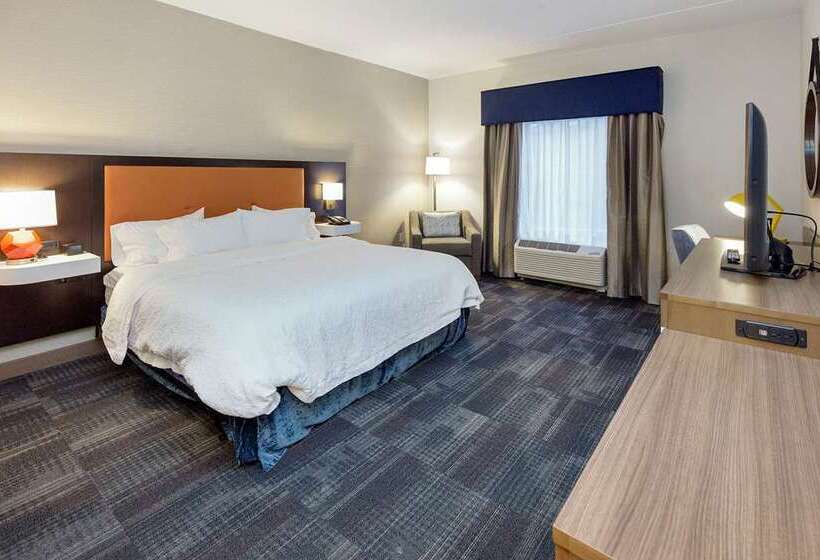 فندق Hampton Inn & Suites Morgantown / University Town Centre
