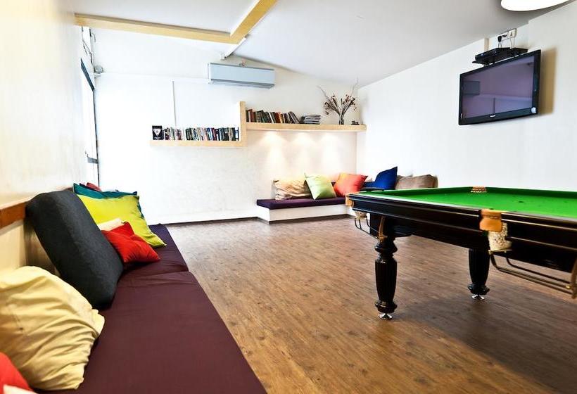 호텔 Hayarkon Hostel