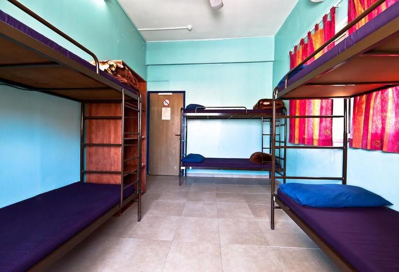 호텔 Hayarkon Hostel