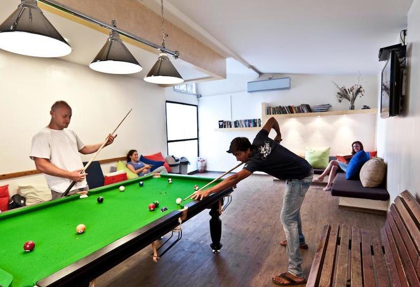 호텔 Hayarkon Hostel