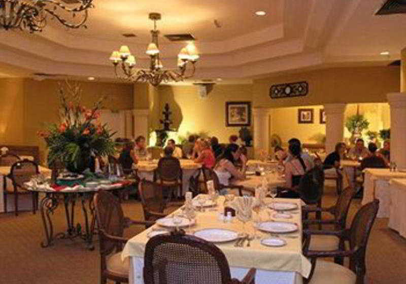 فندق Holiday Village