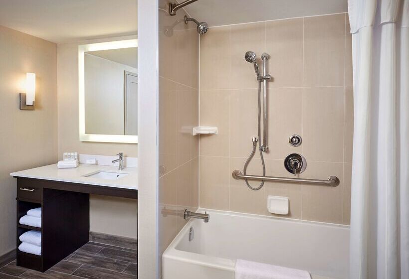 فندق Homewood Suites By Hilton North Bay