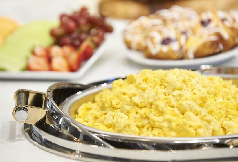 فندق Homewood Suites By Hilton North Bay