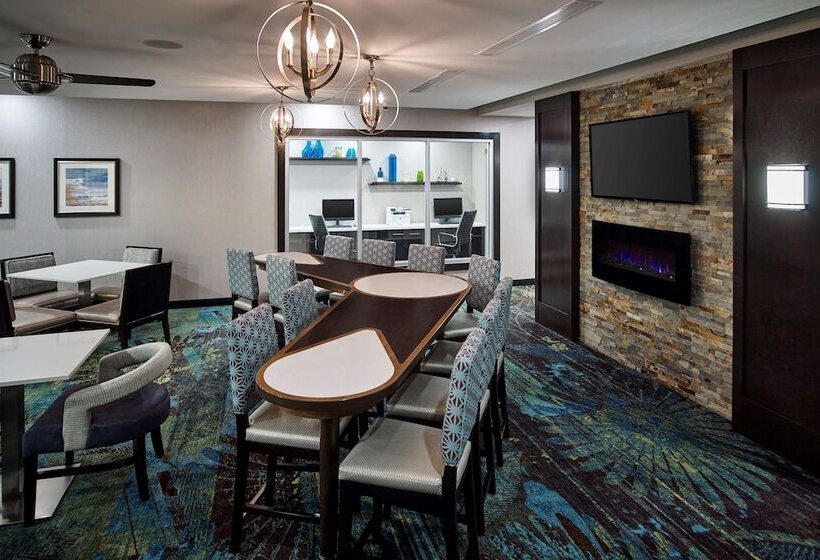 فندق Homewood Suites By Hilton North Bay