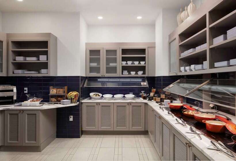 هتل Hyatt Place Knoxville/downtown