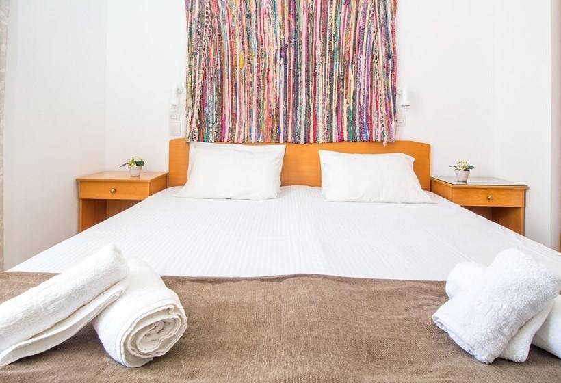 ホテル Kiras Studios