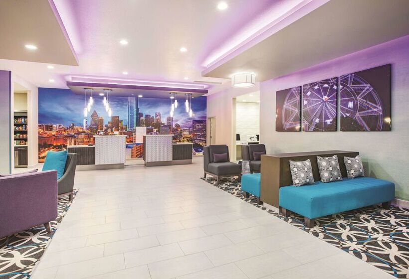 ホテル La Quinta By Wyndham Dallas Plano   The Colony