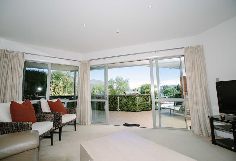 호텔 Lakeside Apartments