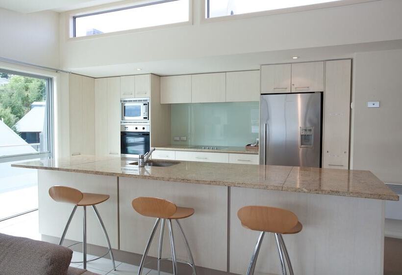 호텔 Lakeside Apartments