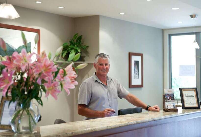 호텔 Lakeside Apartments