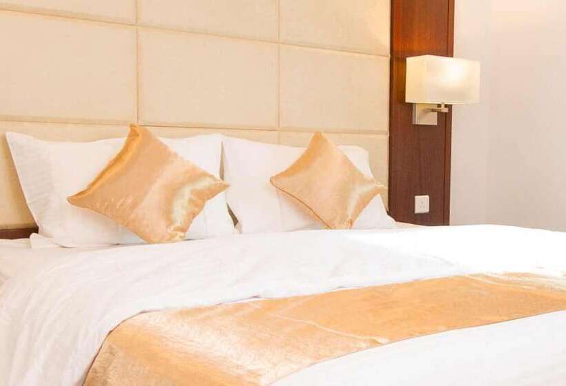 Отель Laten Suites Prince Sultan