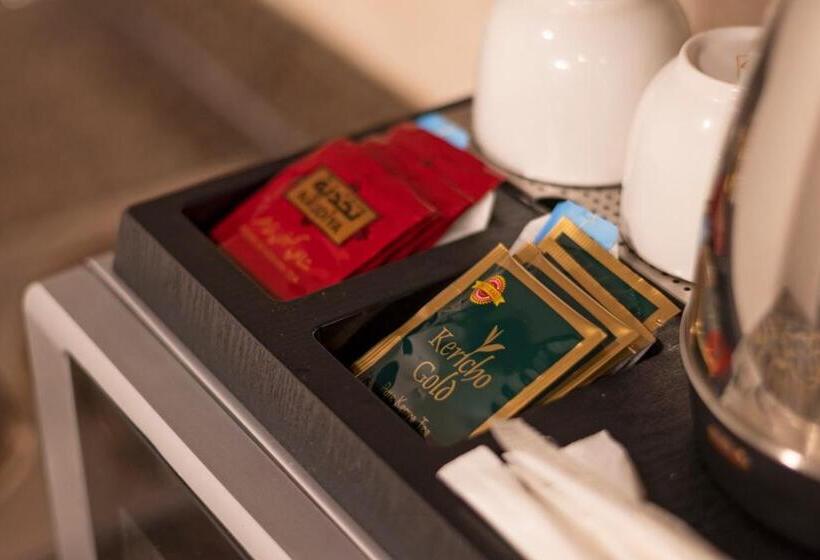 Отель Laten Suites Prince Sultan