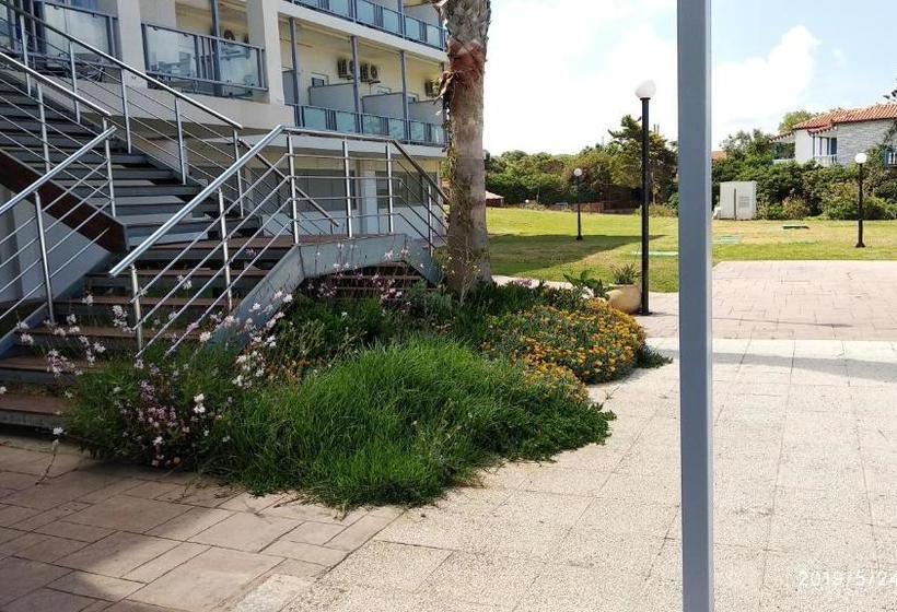 בית מלון כפרי Limenari