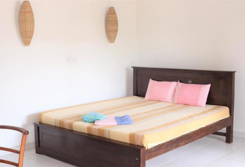 Отель Long Beach Guest House