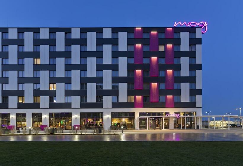 هتل Moxy Vienna Airport