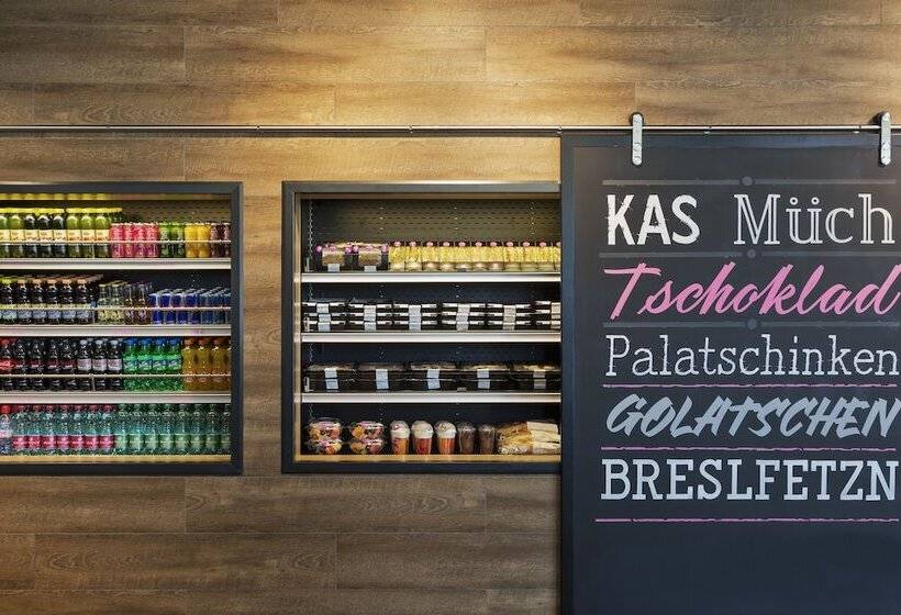 هتل Moxy Vienna Airport