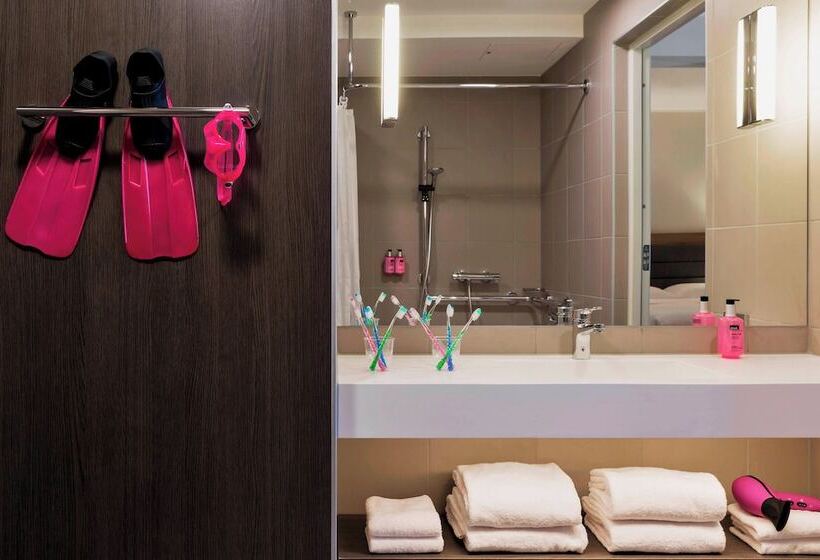 هتل Moxy Vienna Airport