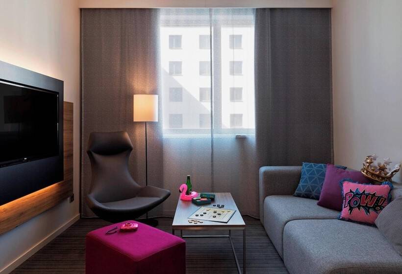 هتل Moxy Vienna Airport
