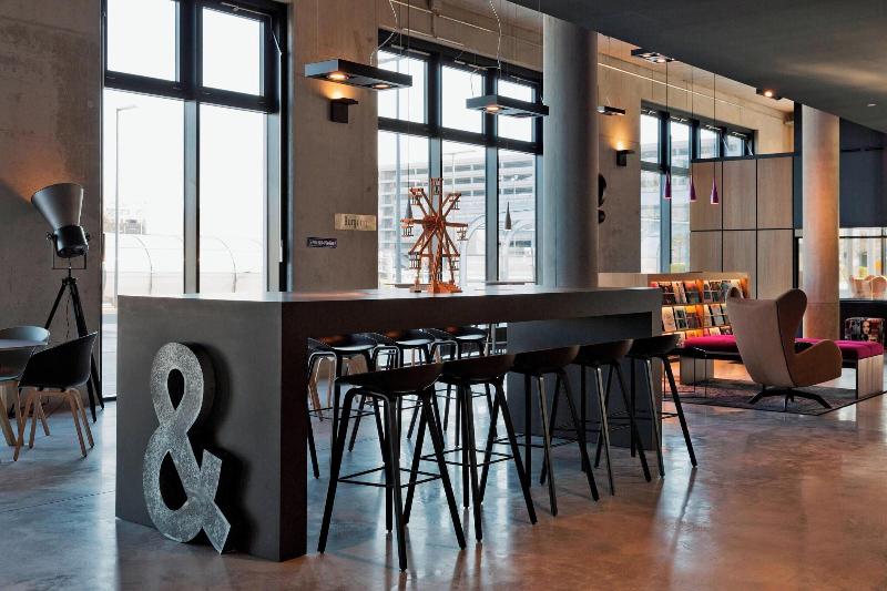 هتل Moxy Vienna Airport