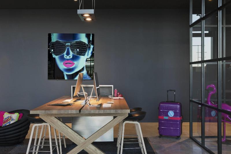 هتل Moxy Vienna Airport