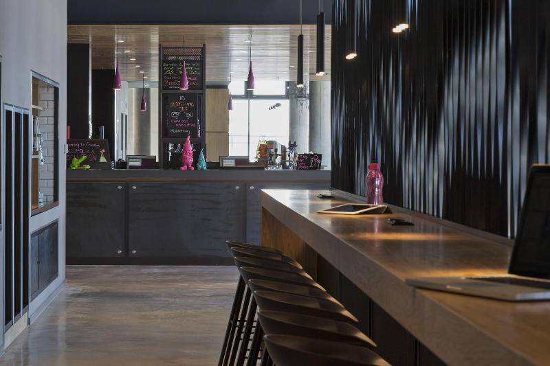 هتل Moxy Vienna Airport