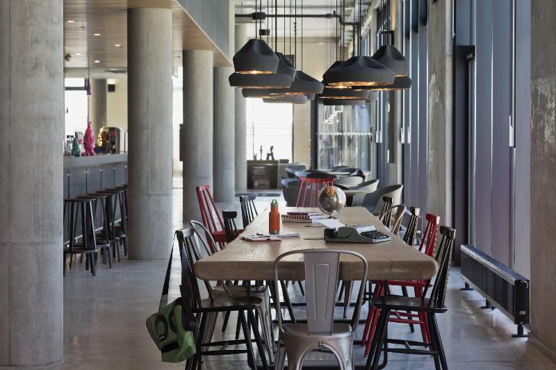 هتل Moxy Vienna Airport