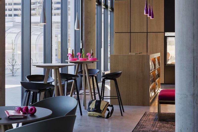 هتل Moxy Vienna Airport