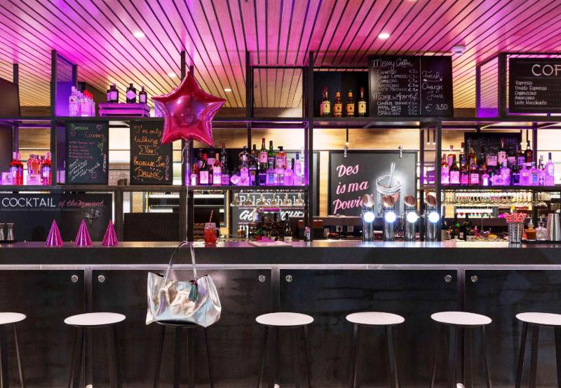 هتل Moxy Vienna Airport