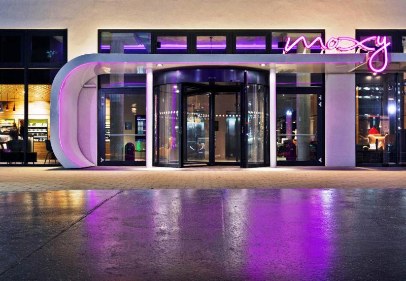 هتل Moxy Vienna Airport