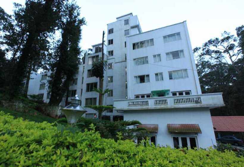 هتل The New Oak Fields