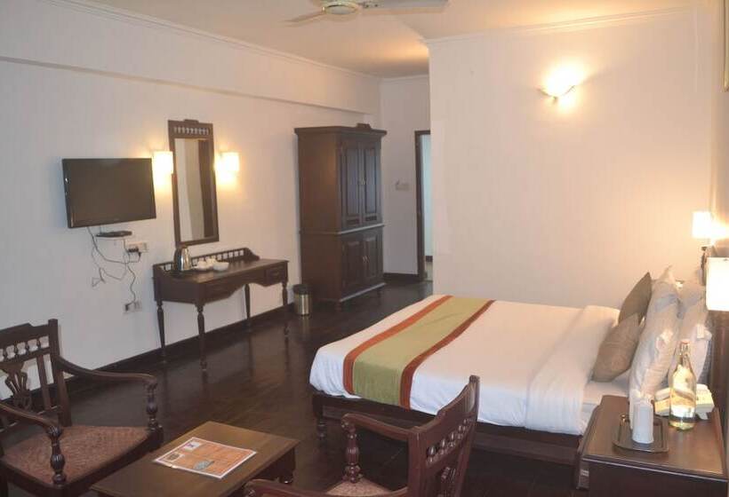 هتل The New Oak Fields