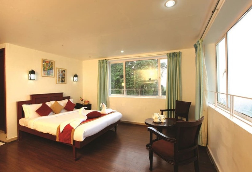 هتل The New Oak Fields