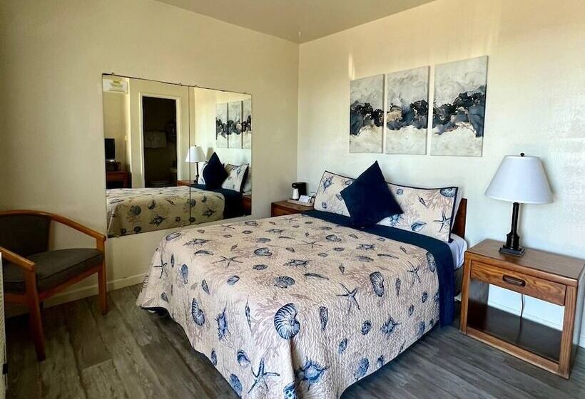 호텔 Ocean Cove Lodge Bar & Grill