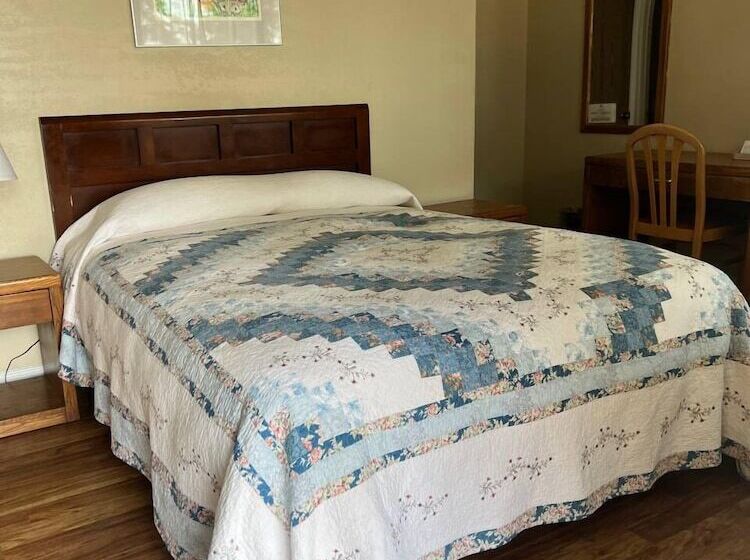 호텔 Ocean Cove Lodge Bar & Grill