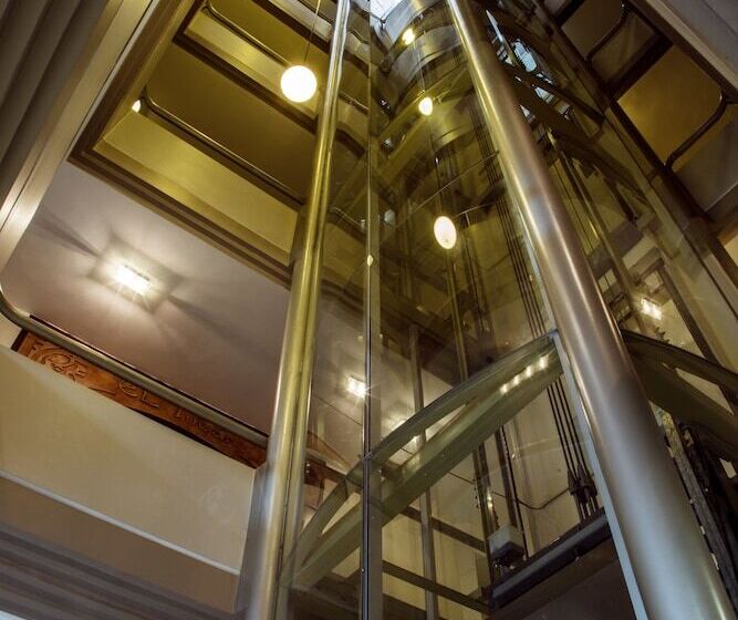 Отель Podocarpus