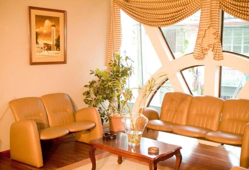 Отель Podocarpus