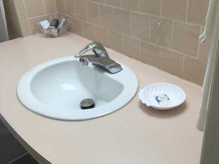 בית מלון כפרי Rotan Inn