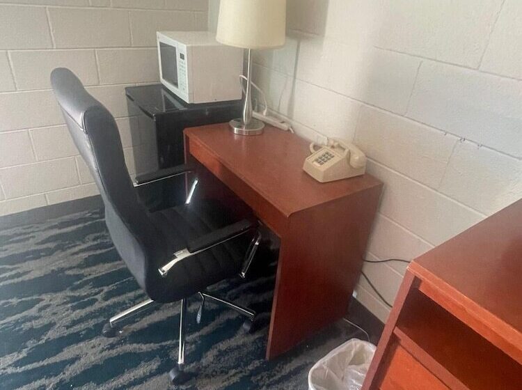 בית מלון כפרי Rotan Inn