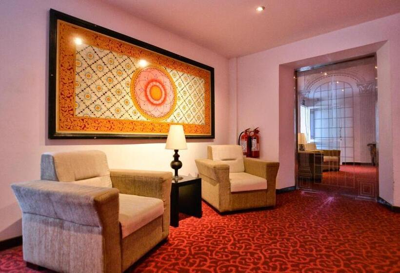 호텔 Royal Kandyan