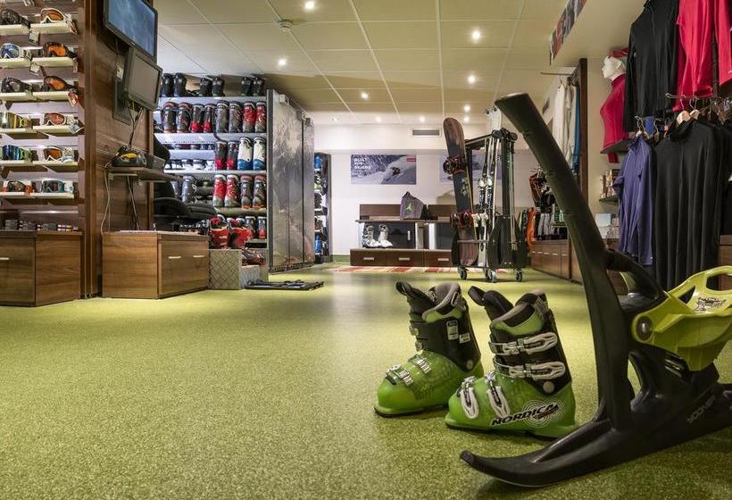 ホテル Le Hameau Du Kashmir