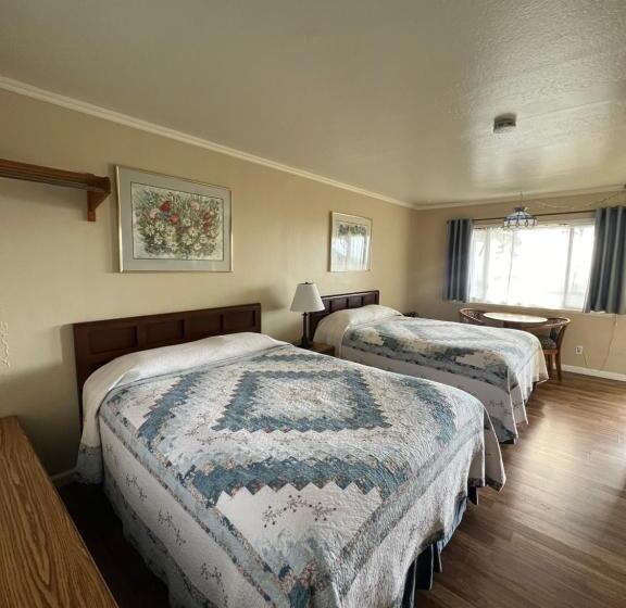 호텔 Ocean Cove Lodge Bar & Grill