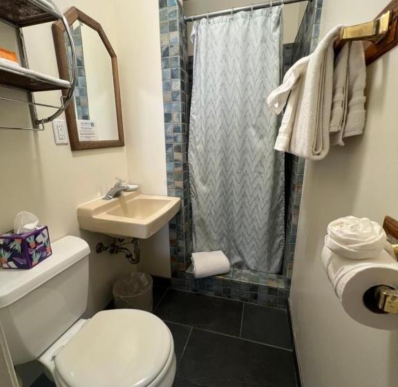 호텔 Ocean Cove Lodge Bar & Grill