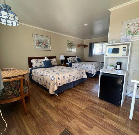 호텔 Ocean Cove Lodge Bar & Grill