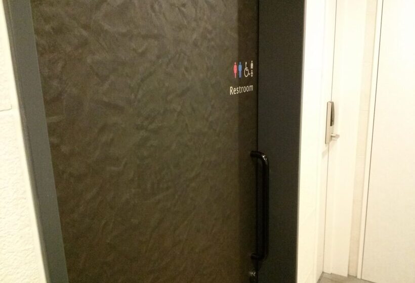 Отель The B Shimbashi Toranomon