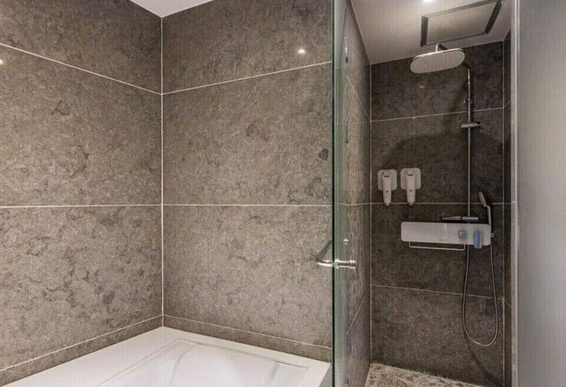 בית מלון כפרי The Best Jeju Seongsan