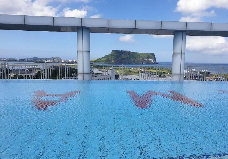 בית מלון כפרי The Best Jeju Seongsan