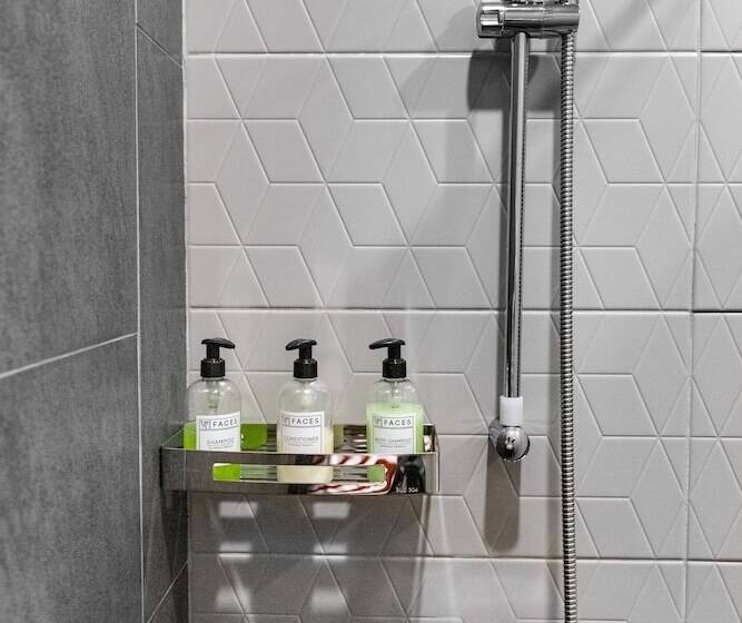 Отель The Faces Petrogradskaya