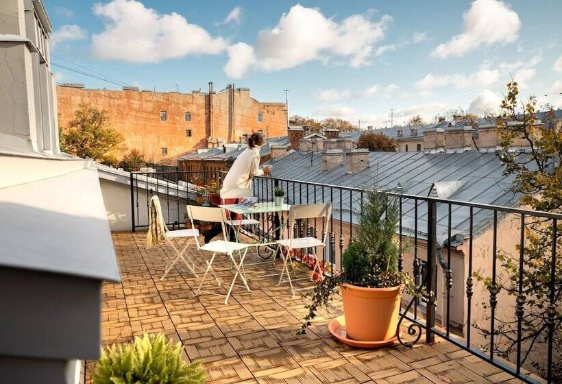 Отель The Faces Petrogradskaya