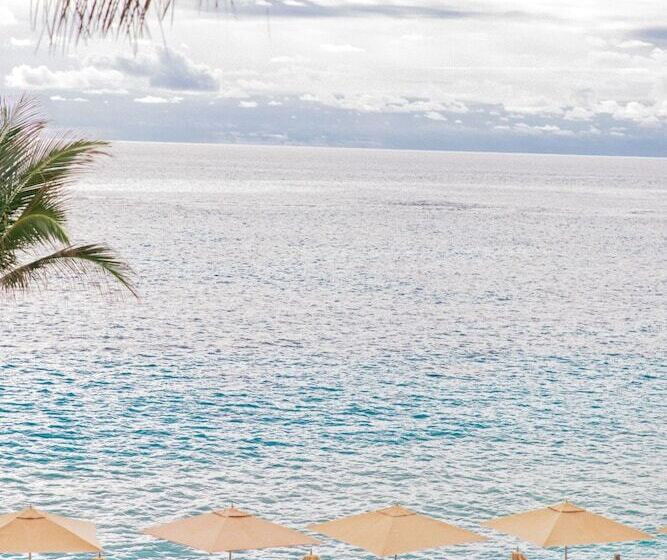 فندق The Loren At Pink Beach