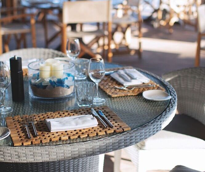 فندق The Loren At Pink Beach